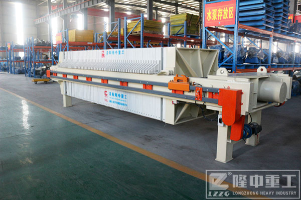 砂石價格暴漲怎么辦？提高產量用隆中污泥壓濾機設備