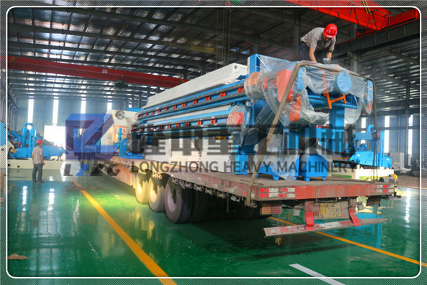 脫水污泥板框壓濾機(jī)設(shè)備火力全開(kāi)，助力尾砂污泥再利用