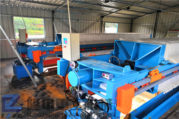 靠譜尾礦處理隆中機械持續L跑，成就洗沙L域污泥廂式壓濾機！