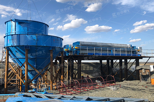 怎么樣選擇污泥脫水壓濾機的廠家，多少錢一臺？